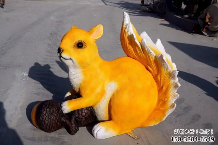 玻璃鋼大型松鼠雕塑 門口創意雕塑 售樓處小品