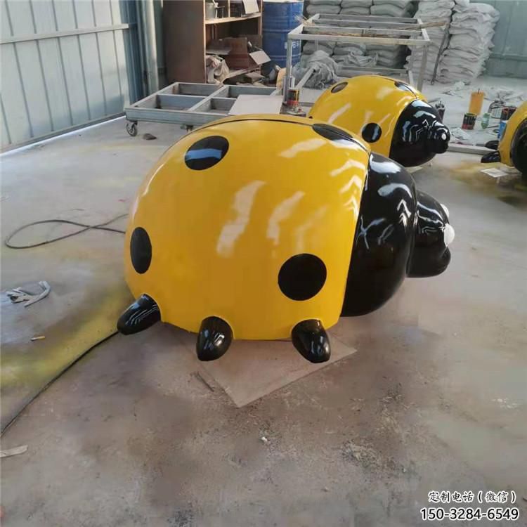 農(nóng)村蟲子雕塑，鏤空海洋雕塑，抽象效果