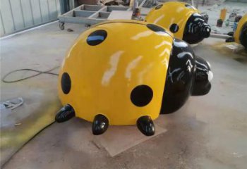 農(nóng)村蟲子雕塑，鏤空海洋雕塑，抽象效果