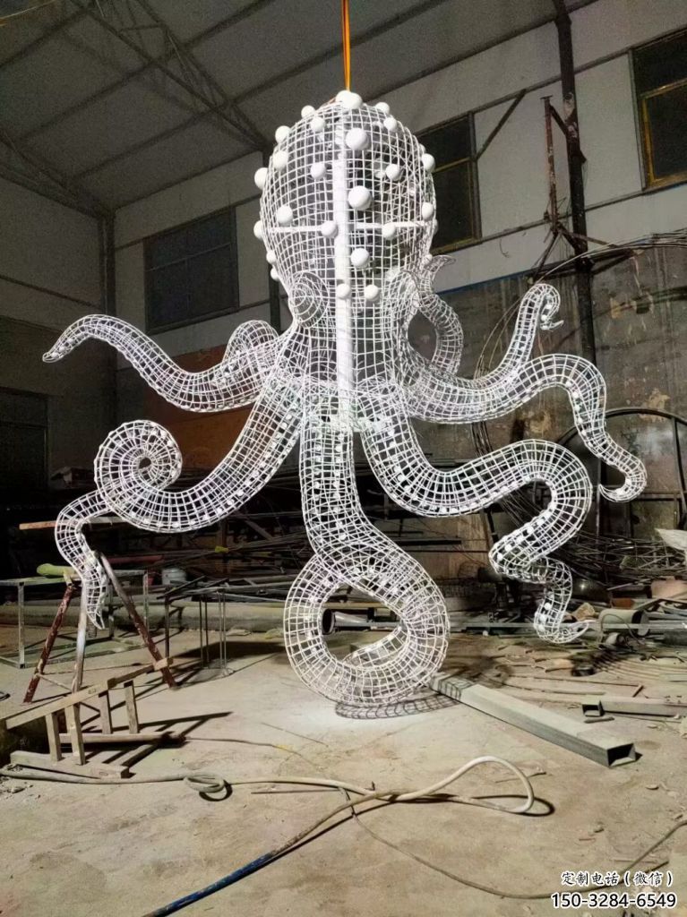 農村烏賊雕塑，鏤空海洋雕塑，抽象效果