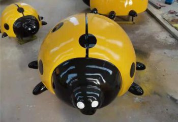 庭院瓢蟲雕塑，鍍金歐式雕塑，彩繪形式