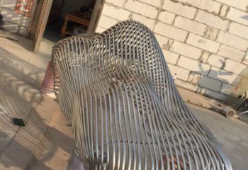 園林景觀雕塑，噴漆假山雕塑，網(wǎng)格形式