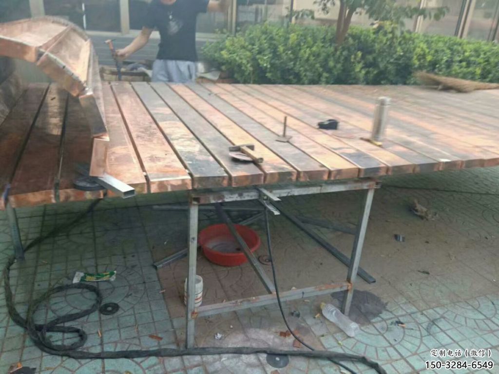 街道書卷雕塑，鍛造景觀雕塑，古銅效果