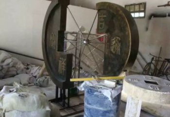 操場(chǎng)銅錢(qián)雕塑，鏤空景觀雕塑，噴砂制造