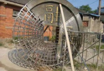 售樓部銅錢雕塑，噴砂發光雕塑，烤漆題材