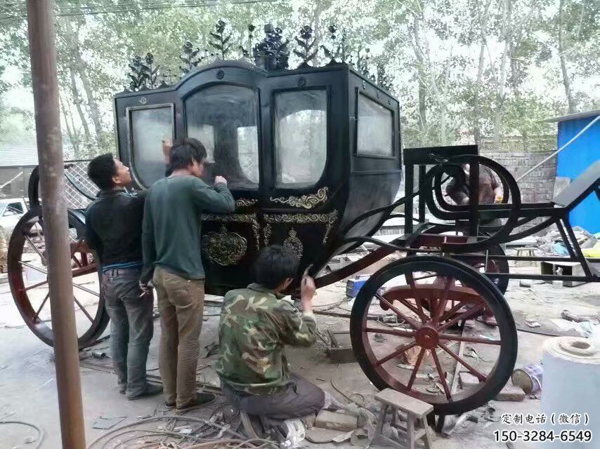 抽象馬車雕塑 店門口彩繪雕塑 步行街擺件