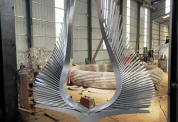 步行街翅膀雕塑，鍛造景觀雕塑，鏤空方式