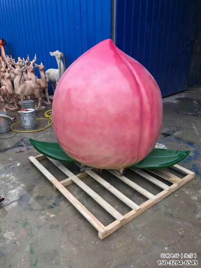 彩繪桃子雕塑 仿真雕塑 步行街擺件