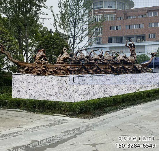 現代龍舟雕塑 大型別墅區劃槳雕塑 彩繪競賽雕塑