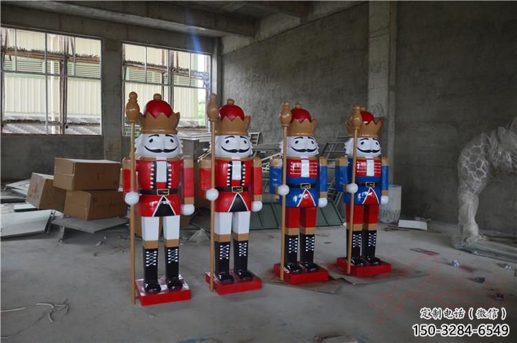 彩繪撲克雕塑 電鍍現(xiàn)代撲克牌雕塑 公園雕塑