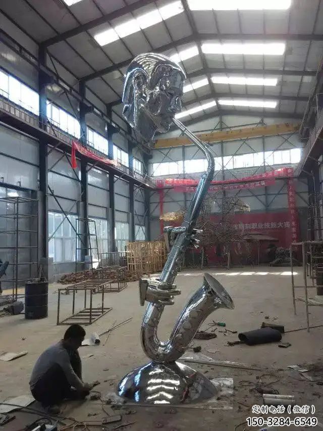 異形薩克斯雕塑 現代校園西方樂隊雕塑 校園樂器雕塑