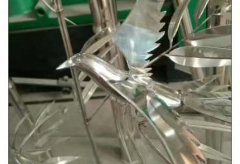 現(xiàn)代竹葉雕塑 大型別墅區(qū)竹類雕塑 鏡面植物雕塑