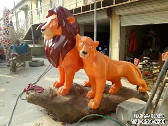 彩繪獅子雕塑