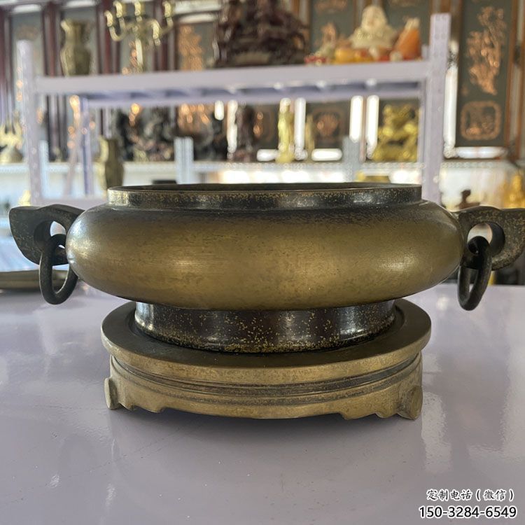 平底鎏金爐銅雕塑