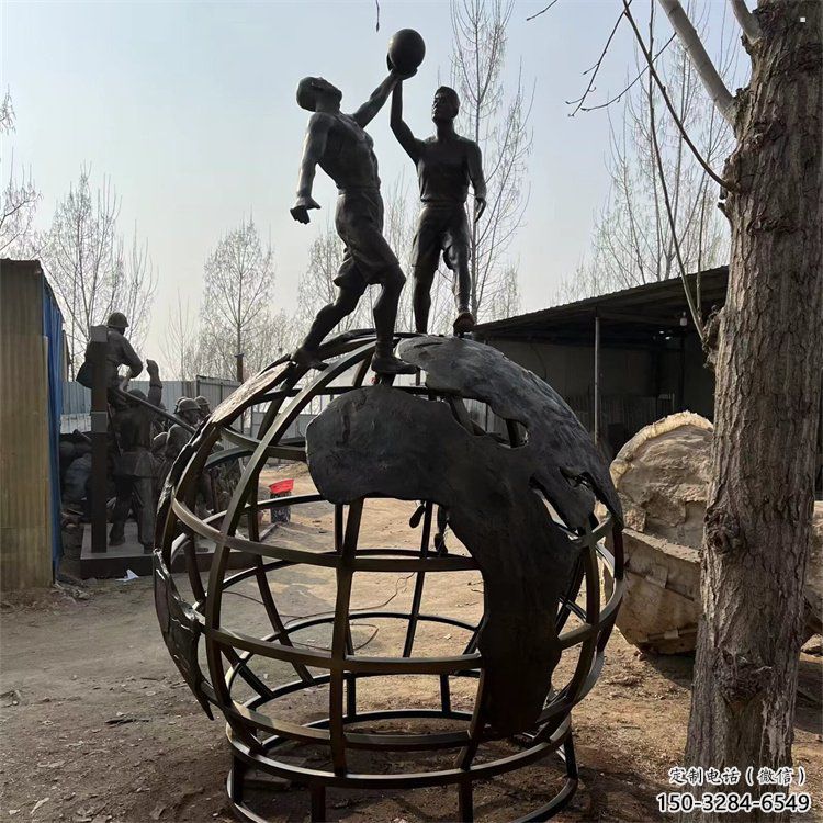 地球儀雕塑供應，校園雕塑，地球儀人物雕塑制造廠家