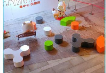 商場坐凳雕塑
