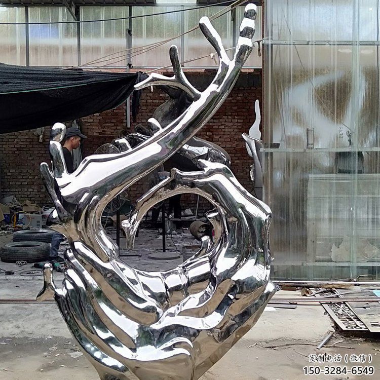 制造波浪雕塑廠家，地標(biāo)擺件，不銹鋼波浪雕塑訂做