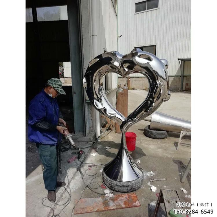 心形雕塑工廠選用，街道標(biāo)識(shí)，景觀鏡面心形雕塑批發(fā)