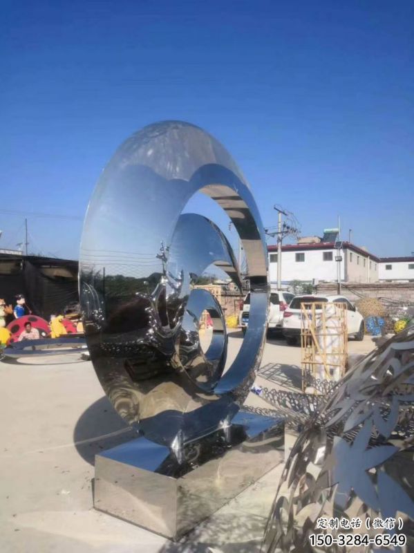 花園圓鏡雕塑點擊，多彩藝術，不銹鋼圓鏡雕塑訂做承接