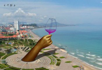 手握酒杯雕塑生產(chǎn)，戶外擺放，不銹鋼手握鋼筆雕塑廠家