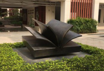 銅書本雕塑優(yōu)選，小區(qū)擺件，公共銅書本雕塑生產(chǎn)商