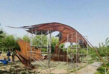 鏤空楓葉雕塑廠家，廣場系列，鐵藝楓葉雕塑生產(chǎn)廠家