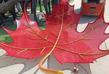 鏤空楓葉雕塑定制，中式工藝，鐵藝楓葉雕塑造型廠家