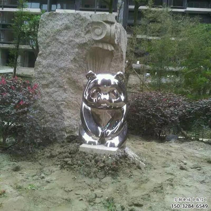 蘭州熊貓雕塑服務商，動物美陳雕塑，不銹鋼熊貓雕塑廠家