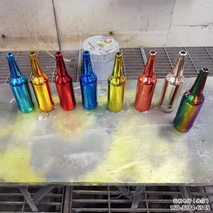 茂名公園啤酒瓶雕塑定價，村標概念，玻璃鋼啤酒瓶雕塑選用