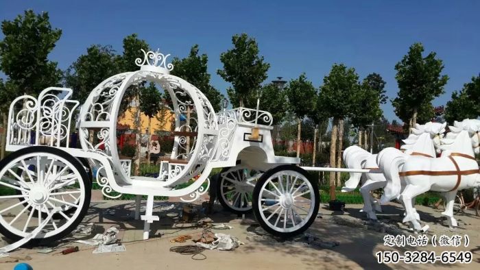 防城港廣場(chǎng)馬車雕塑