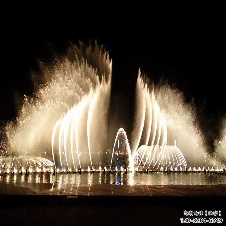 崇左水景程控噴泉雕塑，高噴循環(huán)噴水方式設(shè)計(jì)制作