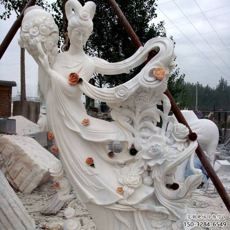 清鎮公園天女散花雕塑