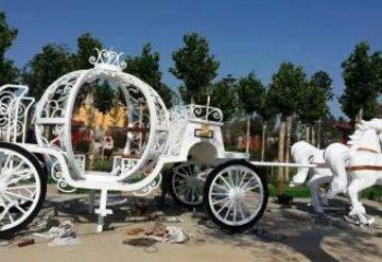 清鎮廣場馬車雕塑