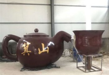 白云商業(yè)街酒壺雕塑