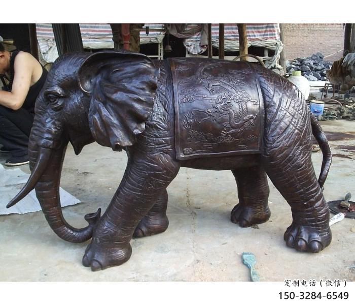 哈爾濱庭院大象雕塑定做，廣場雕塑，室外銅大象雕塑提供