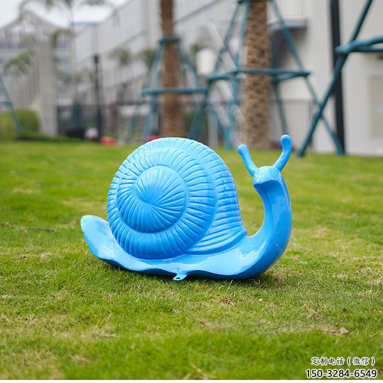 南關彩繪蝸牛雕塑廠家，園林動物小品，玻璃鋼蝸牛雕塑生產(chǎn)