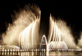 湟中水景程控噴泉雕塑，高噴循環(huán)噴水方式設(shè)計(jì)制作