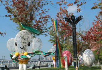 遂寧戶外鏤空卡通雕塑供應，花園小品，鐵藝卡通雕塑展品