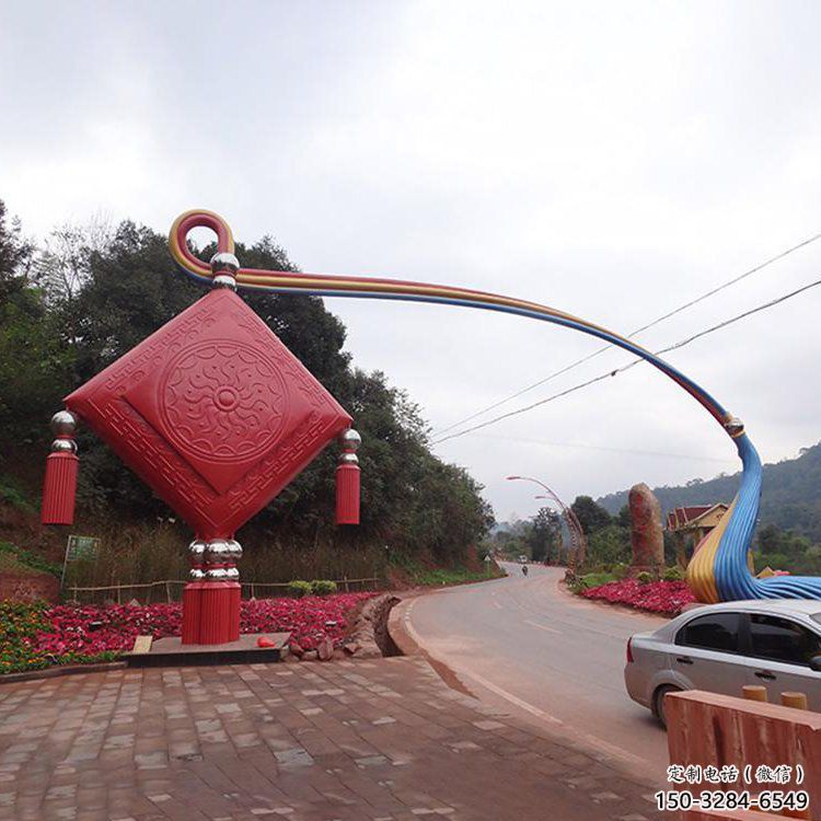 大理街道中國結(jié)雕塑