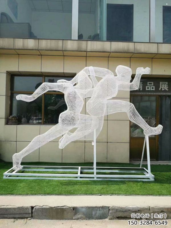 南岸鏤空跨欄雕塑制造商，透雕雕塑，鐵藝體育人物雕塑供給